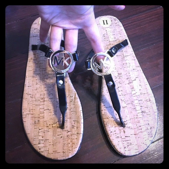 Michael Kors Shoes - 🆕Michael Kors Classic Thongs